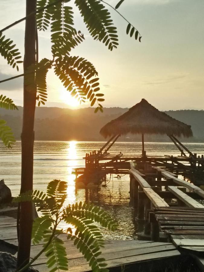 Отель Tanjungan Gili Gede Экстерьер фото