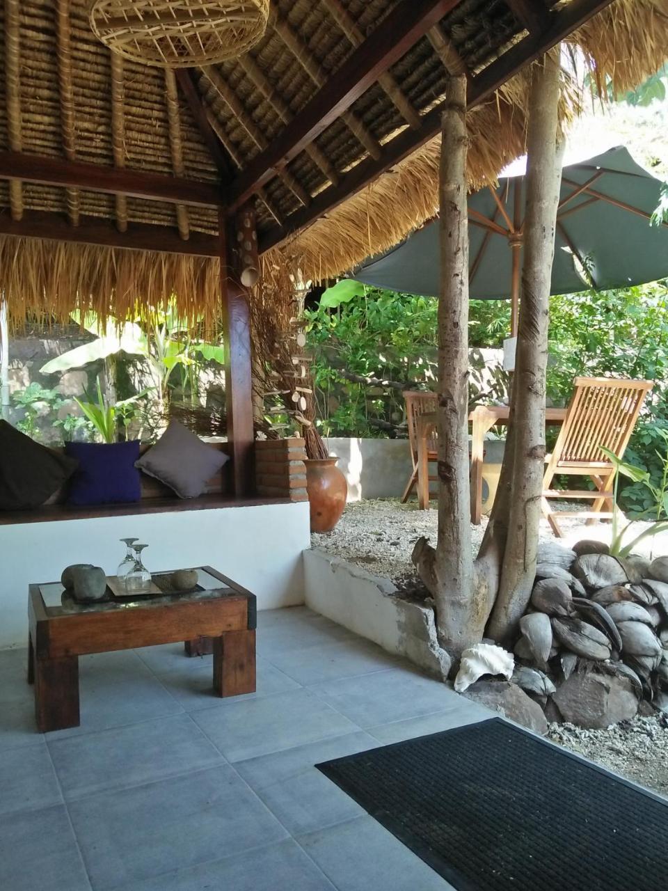 Отель Tanjungan Gili Gede Экстерьер фото